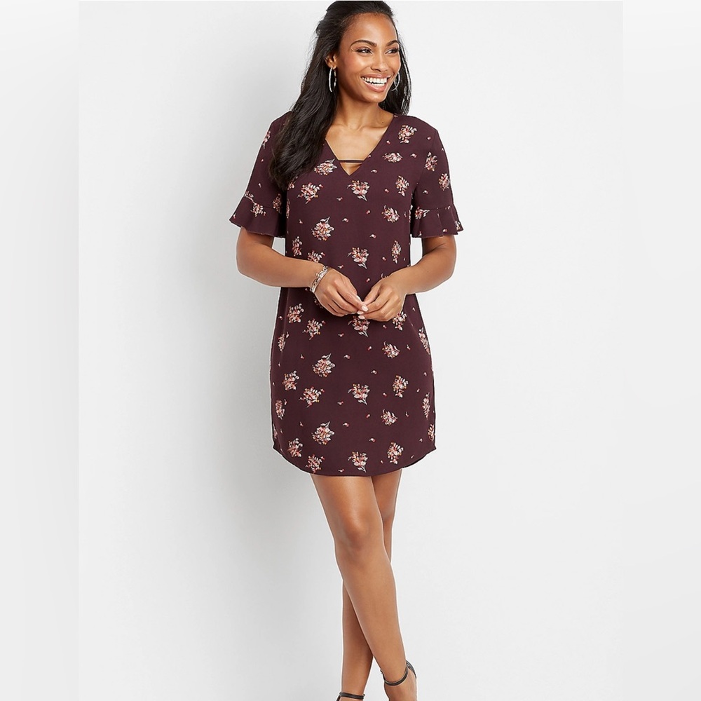MAURICES Bar Back Shift Dress Size 3X Plum Purple Short Sleeve Mini Floral